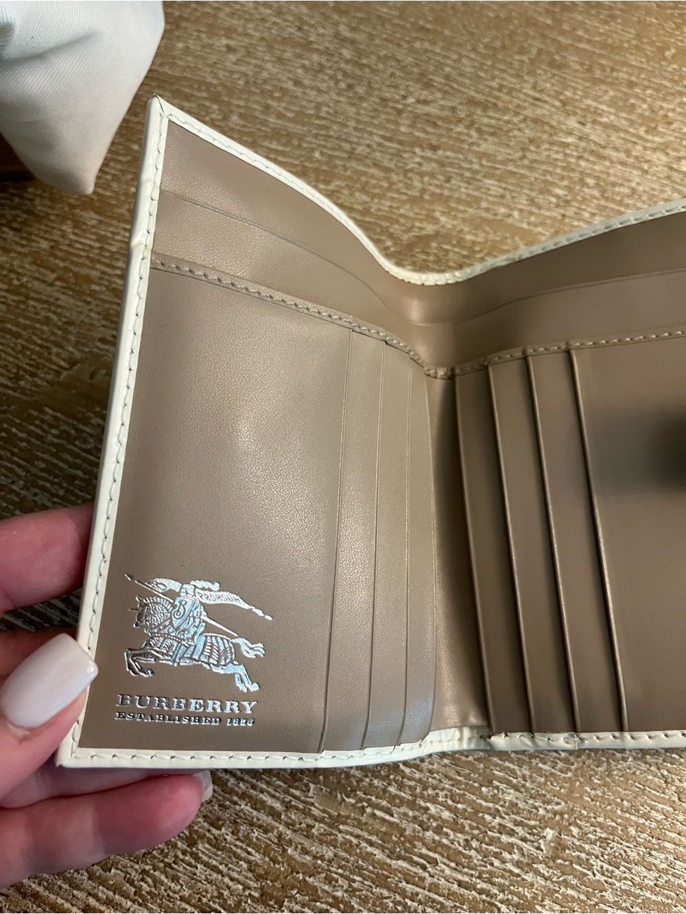 Authentic Burberry Classic Check Small Wallet in Beige and White - Picture 3 of 3